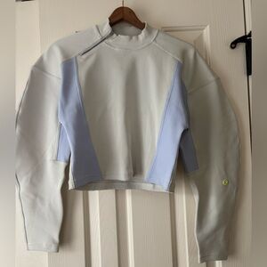 Lululemon Athletica Women's Light Gray and lavender Top